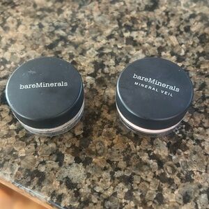 Travel/sample size duo.  Original foundation in med beige & mineral veil.